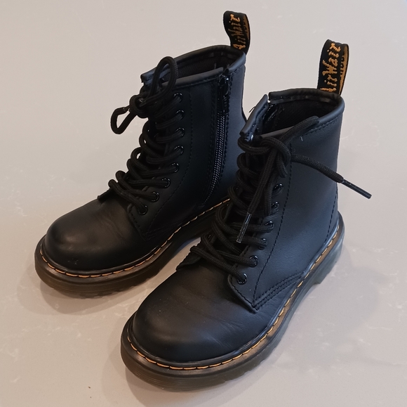 Dr. Martens Other - Dr Martens 1460 Boots